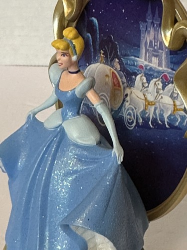Disney's Cinderella 1997 The Enchanted Collection Hallmark Ornament 1st Edition - Picture 8 of 15