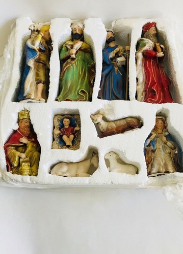10 Piece Ceramic Nativity Set - Picture 2 of 4