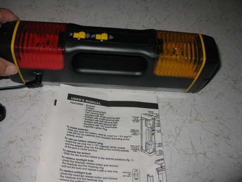EMERGENCY AUTO MULTI PURPOSE FLASHLIGHT,BLINKER,FLASH AC OR BATTERIES - Picture 2 of 7