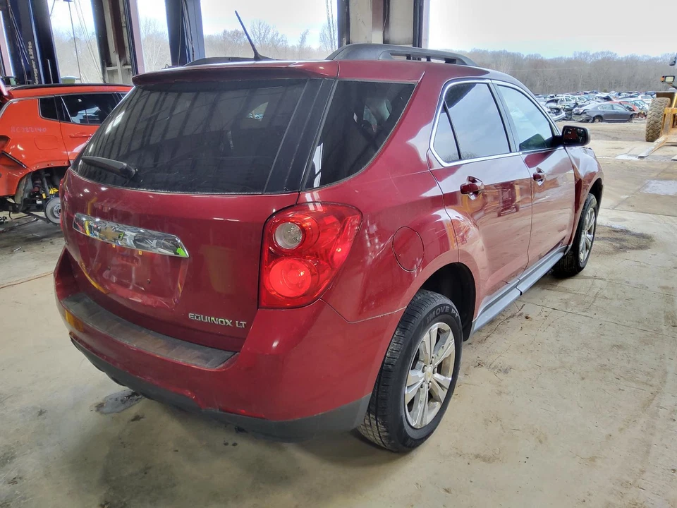 Б/у левый задний фонарь в сборе подходит: 2013 Chevrolet Equinox левый класс A - Изображение 2 из 4