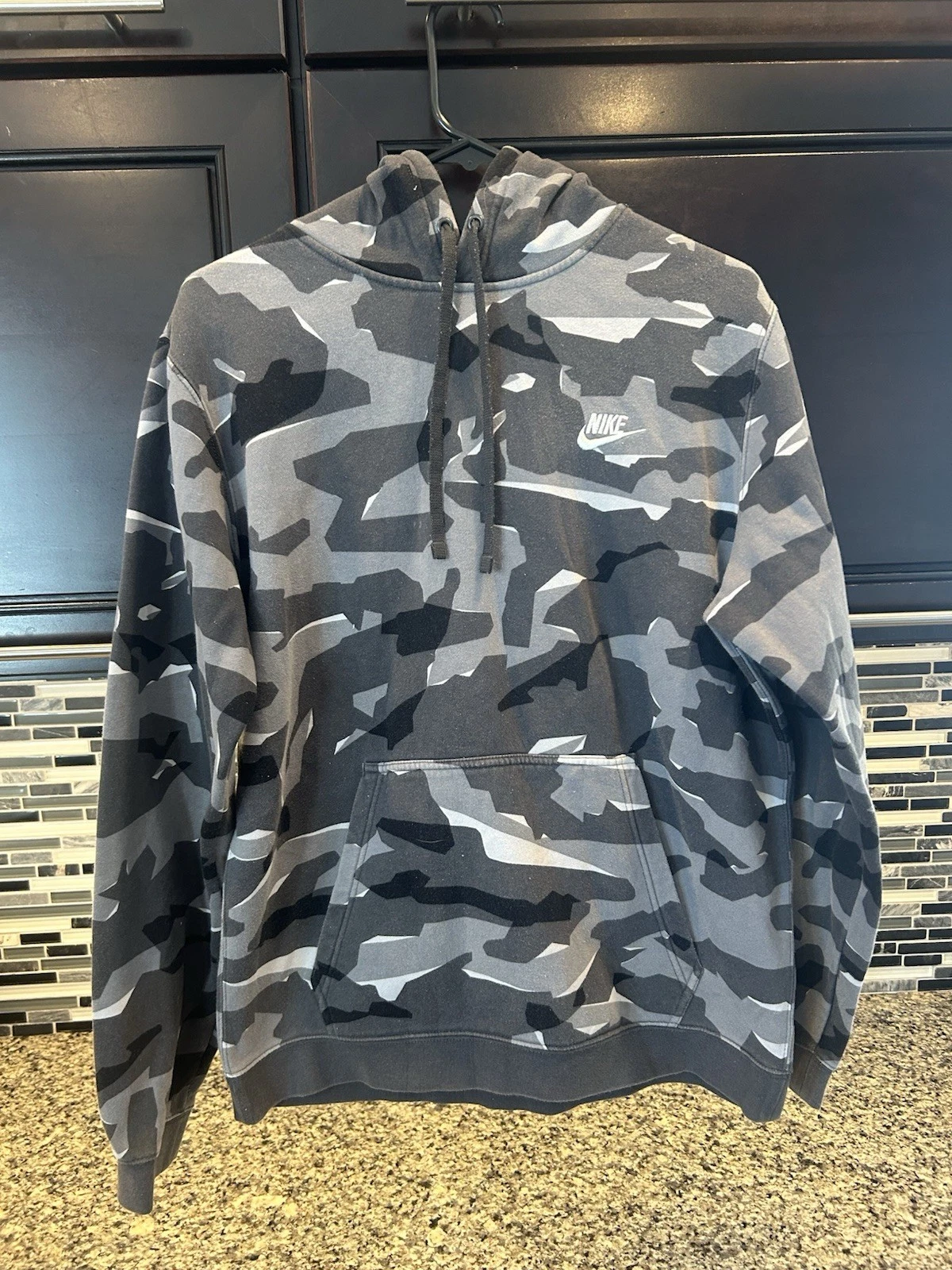 Nike Hoodie Mens Large Gray black Camo Fleece Swoosh Pullover Activewear
