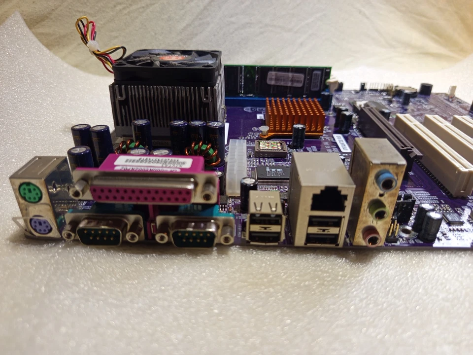 Mainboard ECS K7VTA3 V.50 Sockel 462 + AMD Athlon XP 2600+ & DDR RAM KT333 - Bild 2 von 4