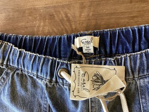 NWT Easel Pull On Mid Rise Artists Distressed Jeans Pants Boutique Womens Medium - Picture 4 of 7
