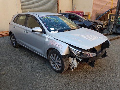 HYUNDAI I30 A/C COMPRESSOR PD, PETROL, 2.0, G4NC, HATCH 2017-2023 - Picture 2 of 7