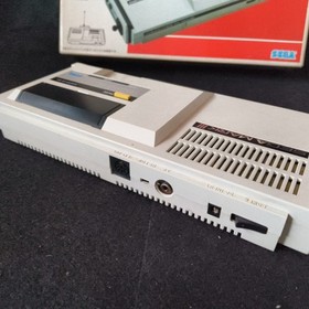 SEGA MARK 3 III CONSOLE (Sega Master System) ,w/Pads, PSU, Box, Working, Japan