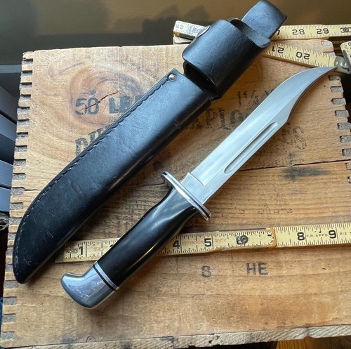 Vintage Buck USA 1988 model 120 fixed blade knife with sheath