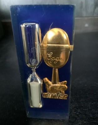Vintage Egg Timer in Lucite Acrylic 1960s - Kitchen Odds and Ends, Kitsch