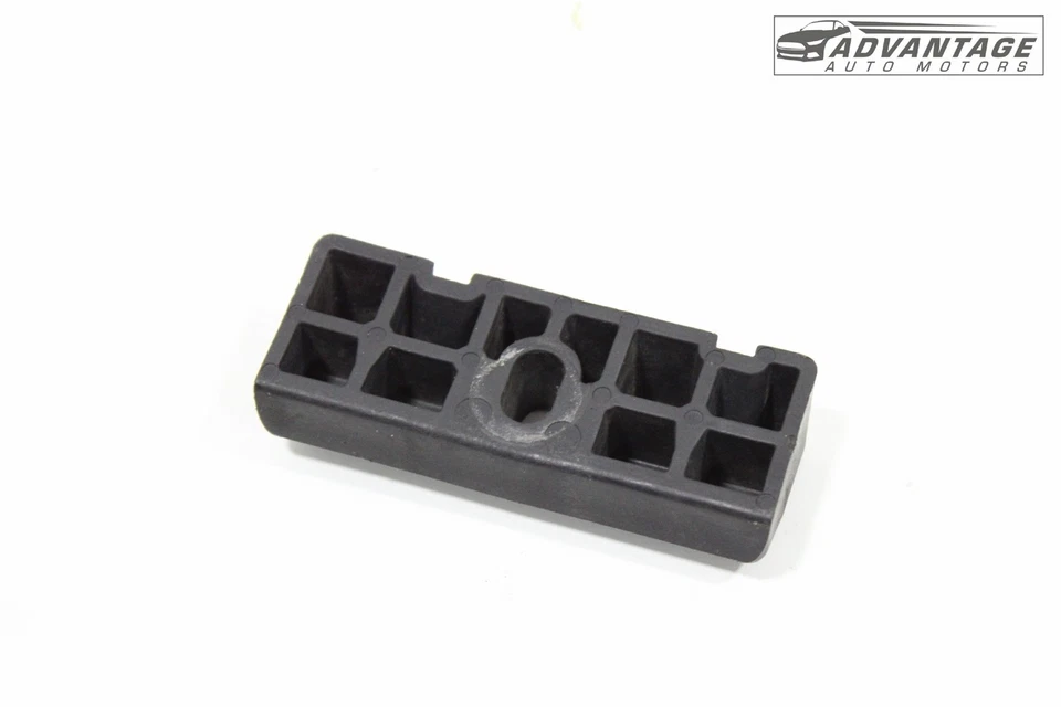 Chrysler Voyager 2020-2024 soporte soporte de sujeción de batería OEM Foto 4 de 4