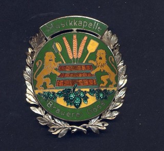 emailliertes Emblem aus Metall Brauerei Göss Gösser Musikkapelle 6 x 7 cm 11