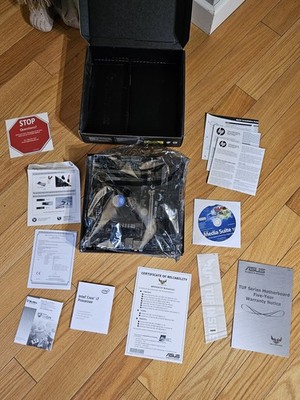 ASUS TUF Gryphon Z97 Motherboard + Intel Core i7-4790 CPU Bundle (Boxed)