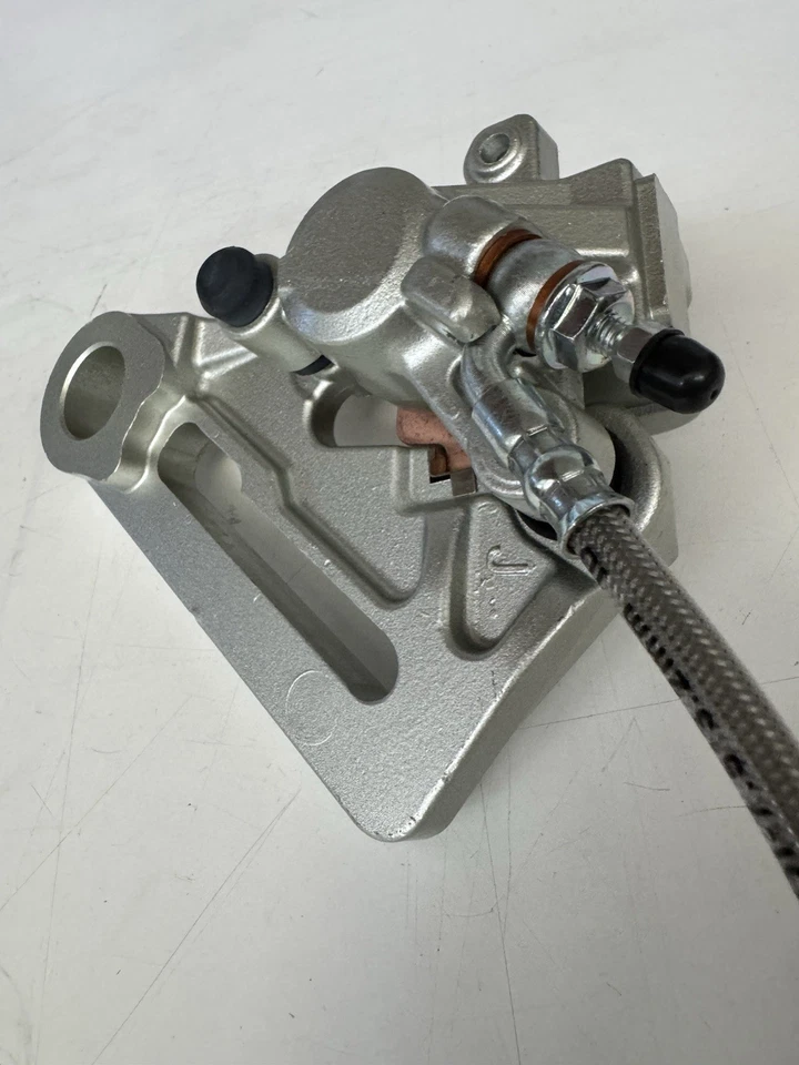 Pinza Freno Posteriore Completa Di Pastiglie E Spine Per Ktm Husqvarna Gas Gas - Immagine 2 di 4