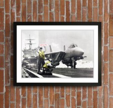 BANKSY APPLAUSE AIRCRAFT FRAMED POSTER GRAFFITI PICTURE PRINT ARTWORK 4 SIZES