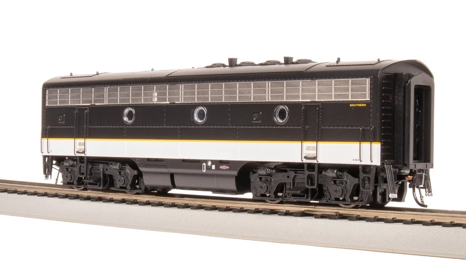 Broadway Limited 8343 HO Scale Southern EMD F3B Tuxedo Scheme Diesel #4365 - Image 4 of 4