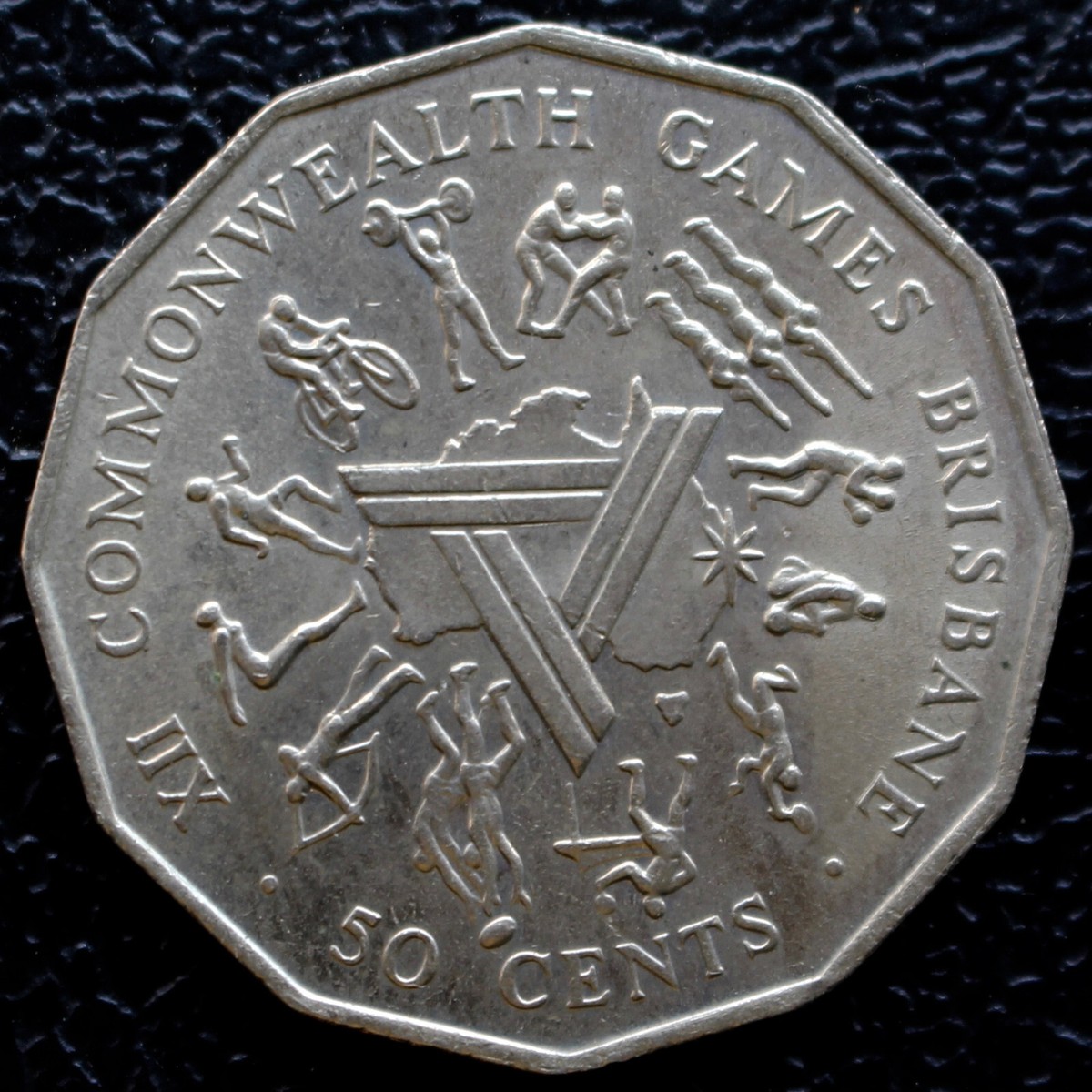 1982 AUSTRALIA 50 CENTS - Elizabeth II - BRISBANE COMMONWEALTH