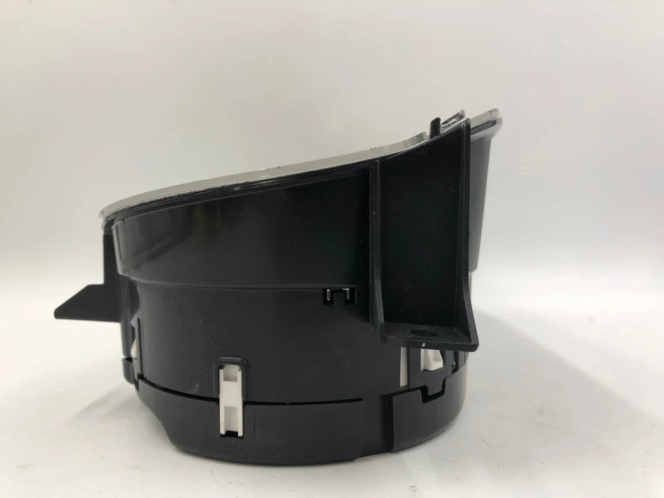 2013 Dodge Charger Speedometer Instrument Cluster 105,748 Miles OEM B03B16092 - Image 4 of 4