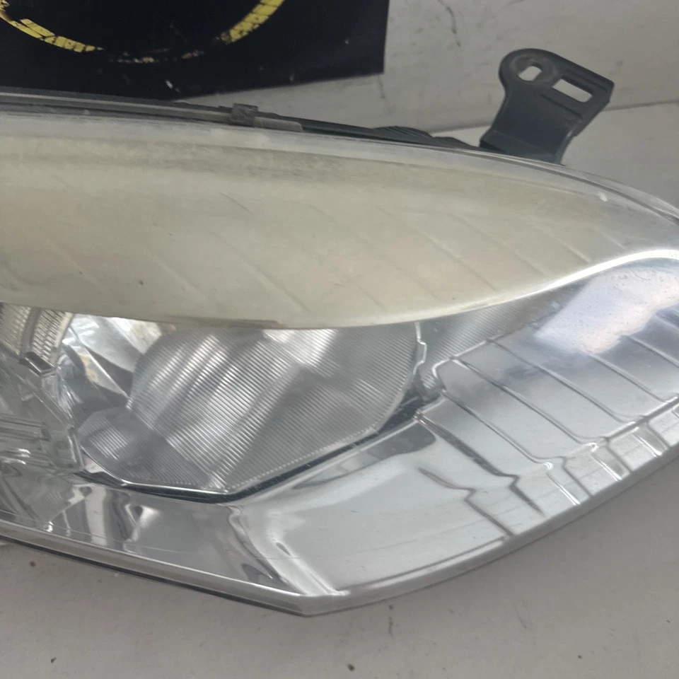 Frontscheinwerfer Scheinwerfer vorne rechts 260100017R Renault Megane 3 III Bj10 - Bild 4 von 4