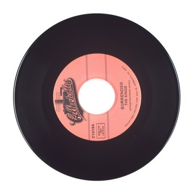 The Kings - Surrender; I'm a Little Liar - Vinyl Record 45 RPM 7''