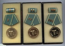 Satz Medille Für Teue dienste in der zollverwaltung der DDR.