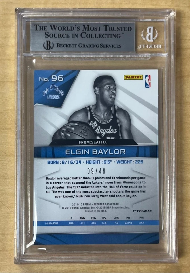 Panini Spectra #96 2014-15 Elgin Baylor azul prisma/49 BGS 8,5 casi nuevo-como nuevo+ Lakers Salón de la fama Foto 2 de 2
