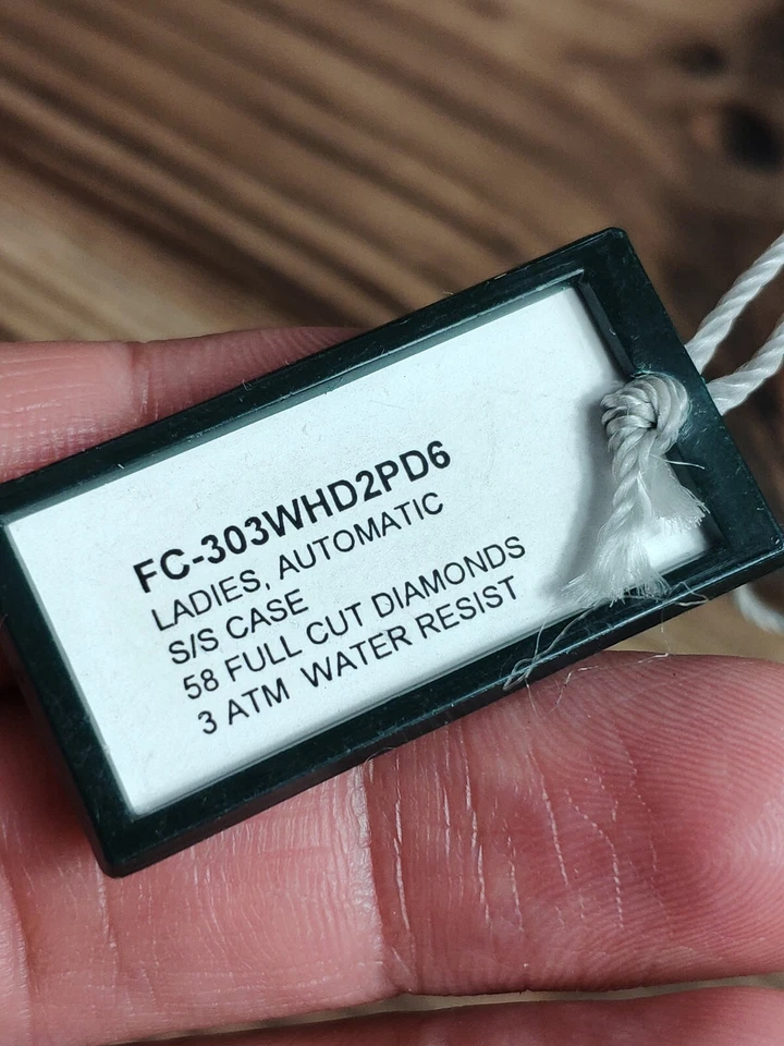 Etiqueta de relógio original Frederique Constant Classics FC-303WHD2PD6 - Imagem 4 de 4