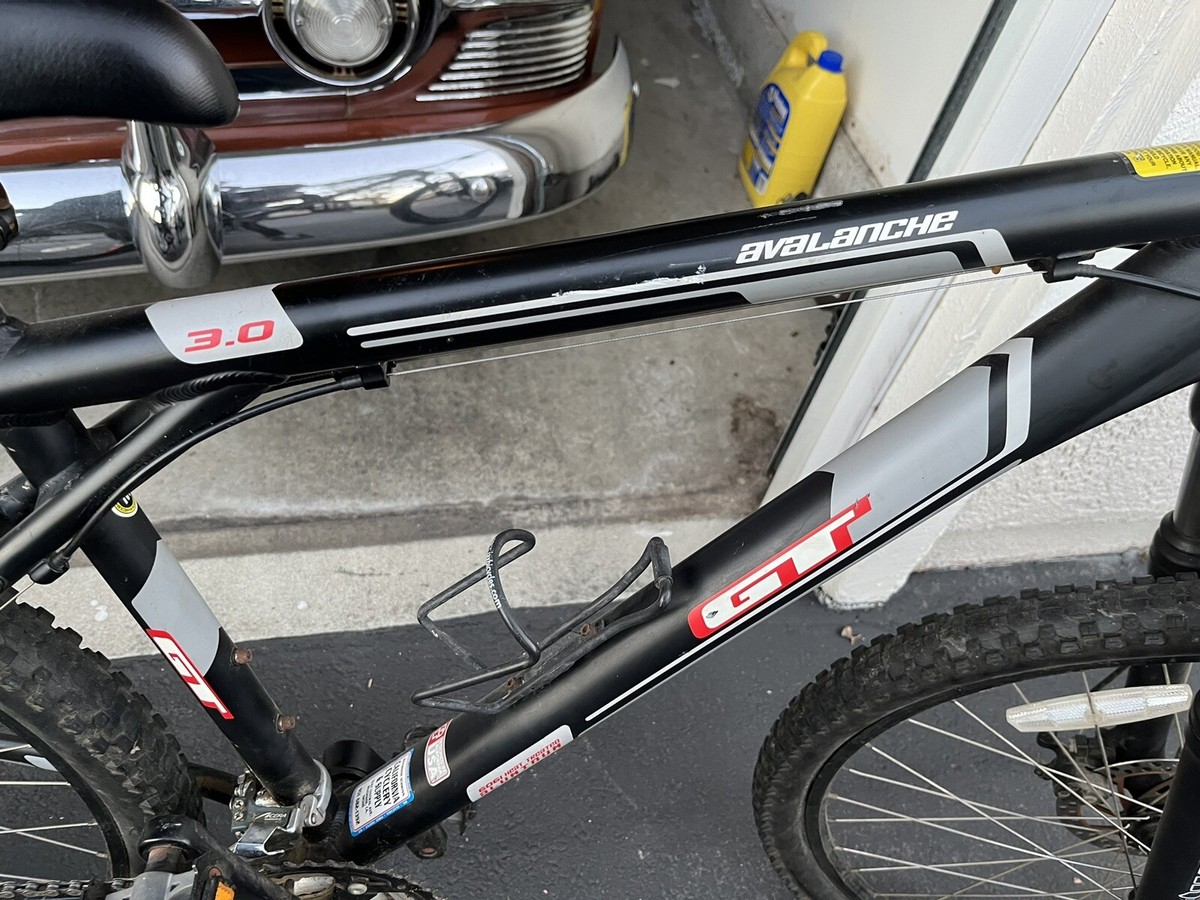 GT Avalanche 3.0 All Terrain Mountain Bike | eBay GT Avalanche 3.0 All Terrain Mountain Bike | eBay