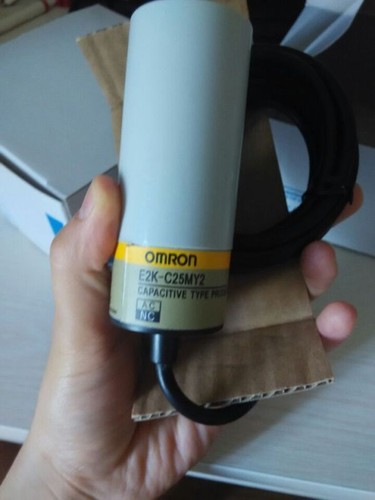 One New Omron E2K-C25MY2 E2KC25MY2 Proximity Switch Sensor In Box #J