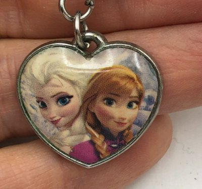 FROZEN ELSA AND ANNA BUBBLE HEART 16 INCH NECKLACE DISNEY  display picture 2