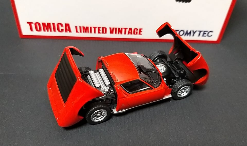 TOMICA LIMITED VINTAGE LAMBORGHINI MIURA P400 (Red) ~ 1/64