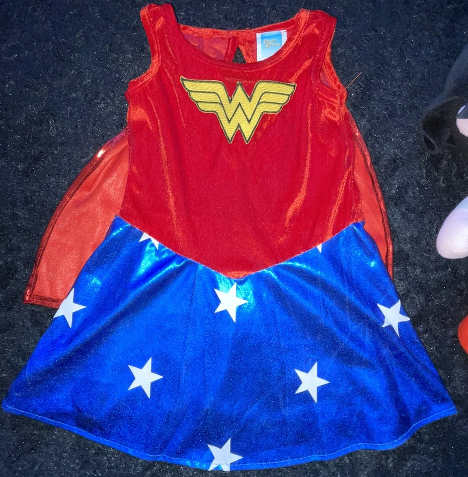 GIRLS AGE 24-36 MONTHS WONDER WOMAN DRESS WITH 14 INCH PLUSH SOFT TOY - Image 2 of 4