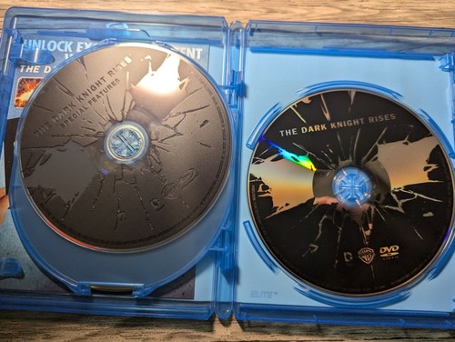 The Dark Knight Rises (Blu-ray Disc, 2012, 3-Disc Set) - Picture 4 of 5