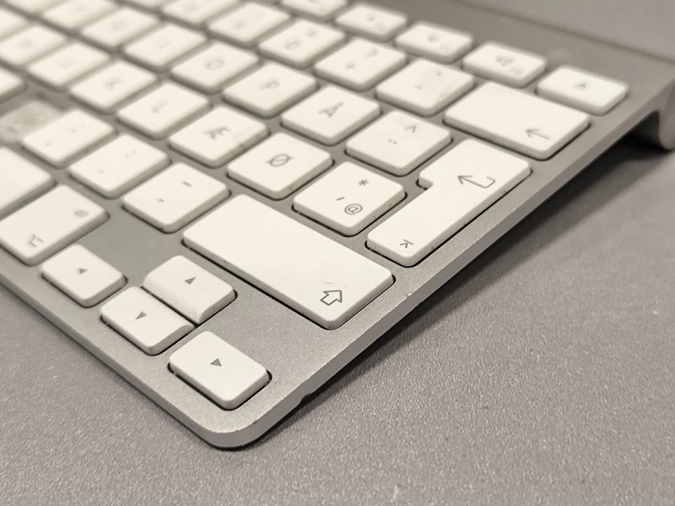 Apple Drahtlose Tastatur A1314 - Nicht Getestet - Bild 4 von 4