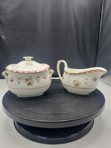 Vintage Wedgwood Bianca Bone China Williamsburg Sugar Bowl & Creamer