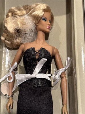 Integrity Toys Fashion Royalty Irresistible Dania Zarr Doll NRFB COA