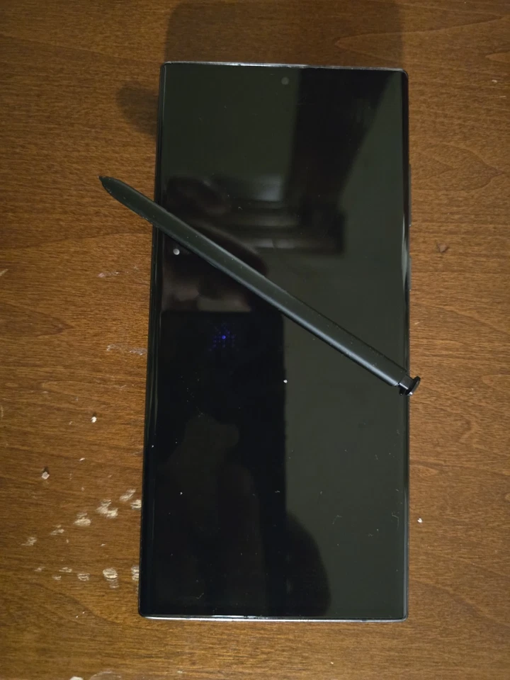 Samsung Galaxy S22 Ultra 5G S908U 128GB VERIZON - Image 4 of 4