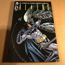 DC Comics / Dark Horse Comics: Batman Aliens (June 2016)
