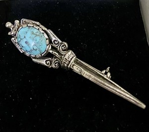 MIRACLE SIGNED - LOVELY VINTAGE SCOTTISH BROOCH
