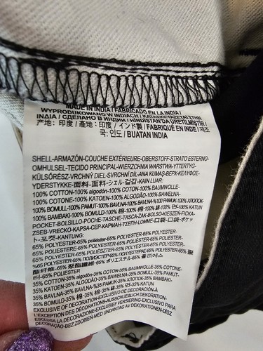 Vans Boys Black Chino Shorts Size 29/18, Flat Front Pockets - Picture 7 of 7