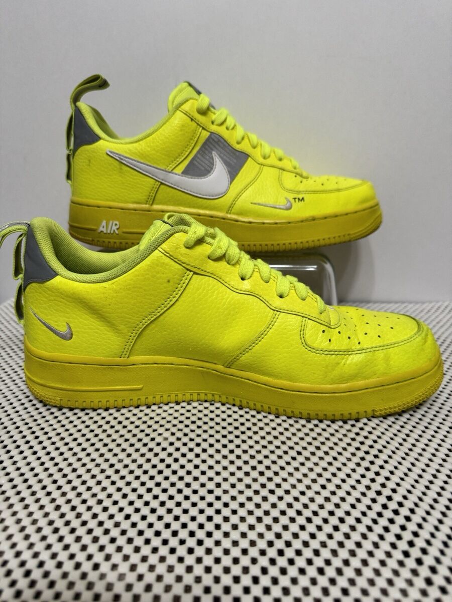 NIKE AIR FORCE 1 '07 LV8 UTILITY NIKE AIR FORCE 1 '07 LV8 UTILITY