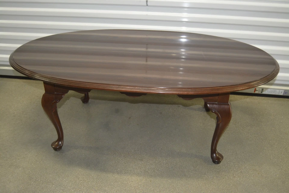 Ethan Allen Georgian Court Coffee Table Oval Cherry #11-8330 #225 circa 1987 - Image 2 of 4
