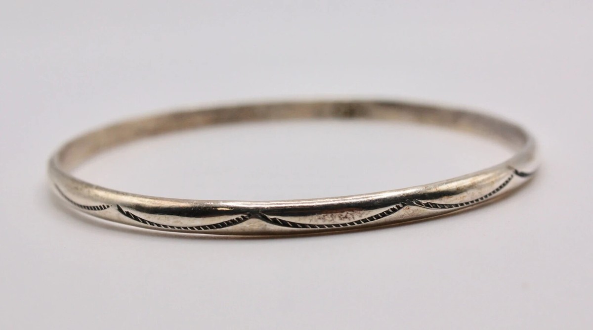 Vintage Unisex Navajo Etched Sterling Silver 925 Bangle