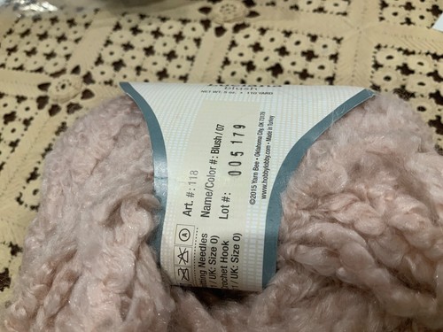 Yarn Bee Luciana Color Blush Yarn Discontinued Acrylic & Polyester - Picture 4 of 5