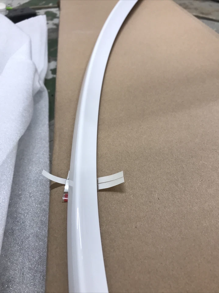 New Genuine MERCEDES BENZ C43 AMG WHITE REAR SALOON BOOTSPOILER A2057900100 9149 - Image 4 of 4