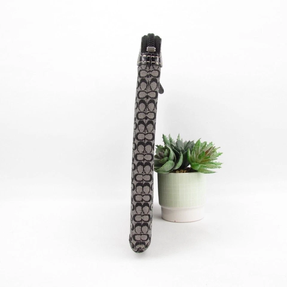 COACH Black & Gray C Vintage Canvas Padded iPad Tablet Sleeve Travel Case - Image 3 of 4