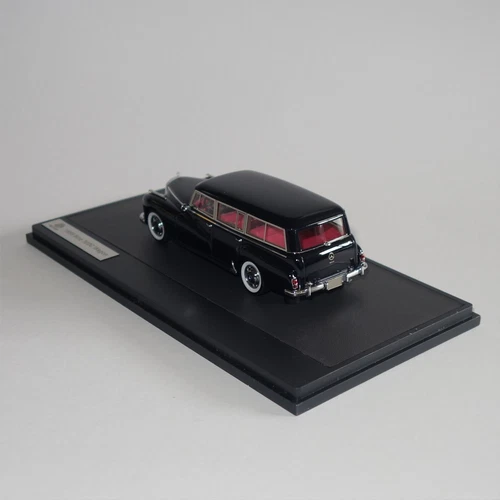 Matrix 51302-021 1956 Binz 300C Wagon Black - Picture 5 of 6