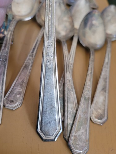 Lot of 26 Vintage WM Rogers & Son AA Silverplate Flatware Pat March.13.23 - Picture 4 of 5