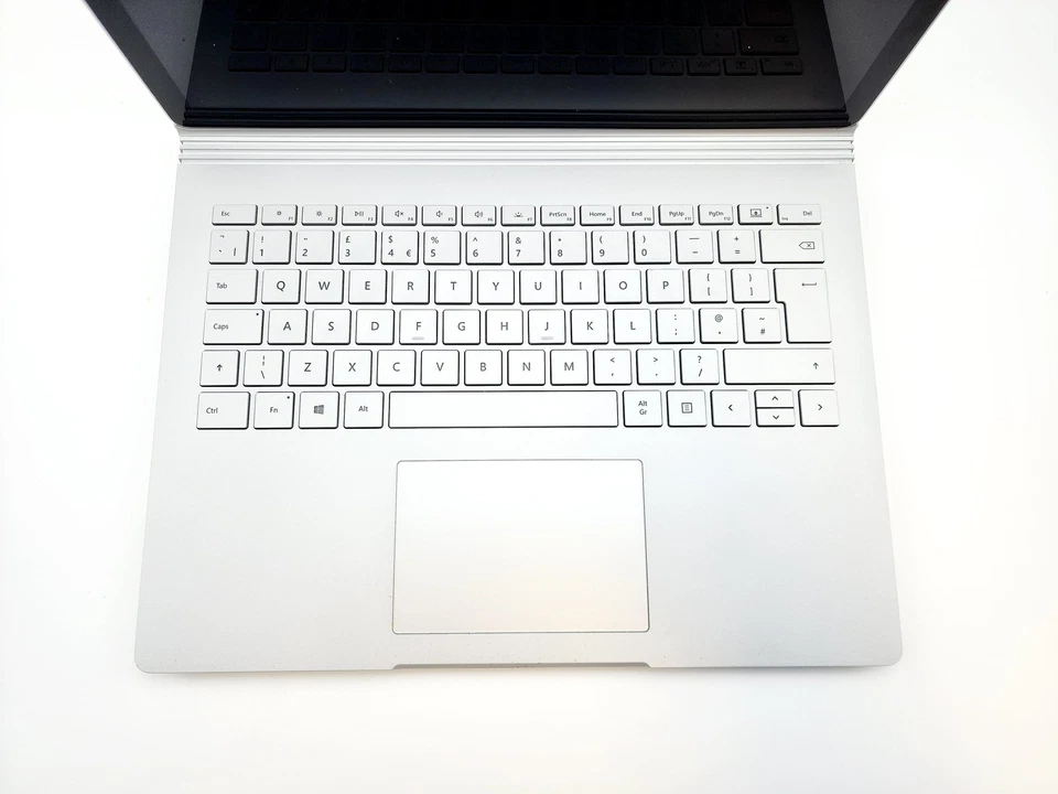 Microsoft Surface Book 2 13.5" Intel i7 8th Gen 8GB RAM 256GB SSD Silver Grade C - Image 3 of 4