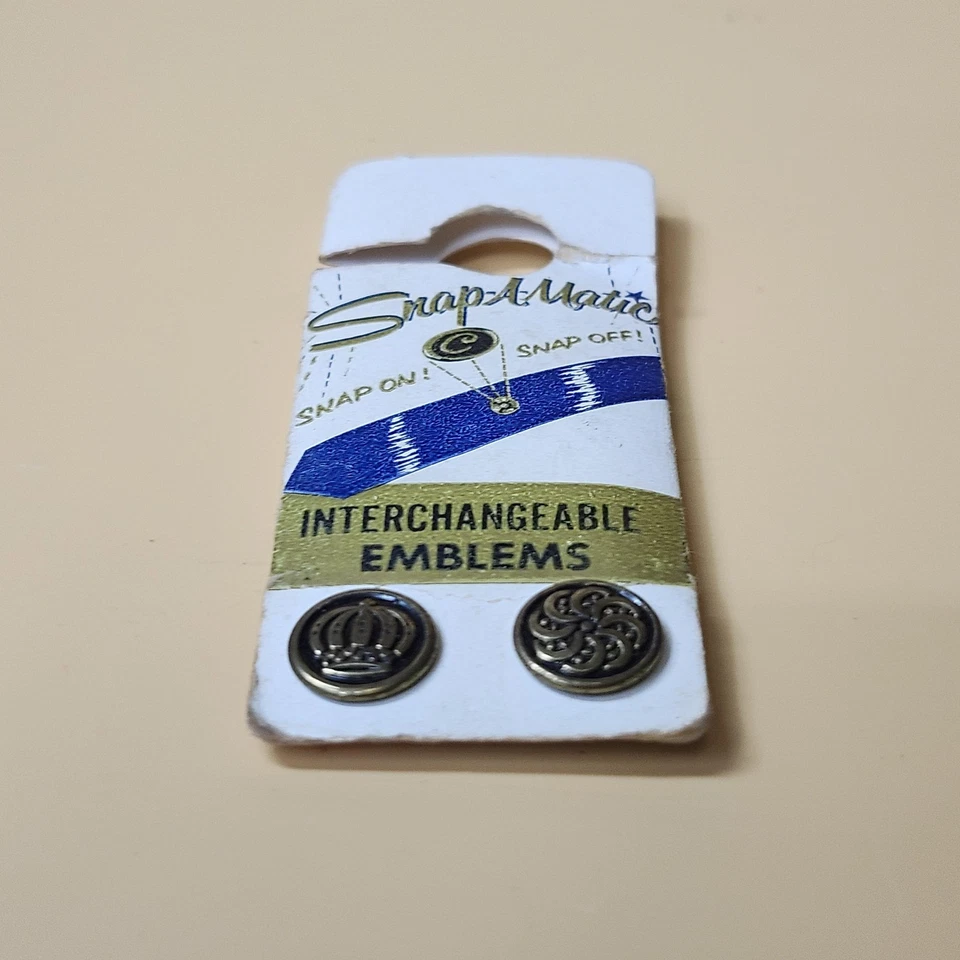 Vintage Snap-A-Matic Interchangeable Emblems Set Crown Swirl Buttons Carded USA - Image 3 of 4