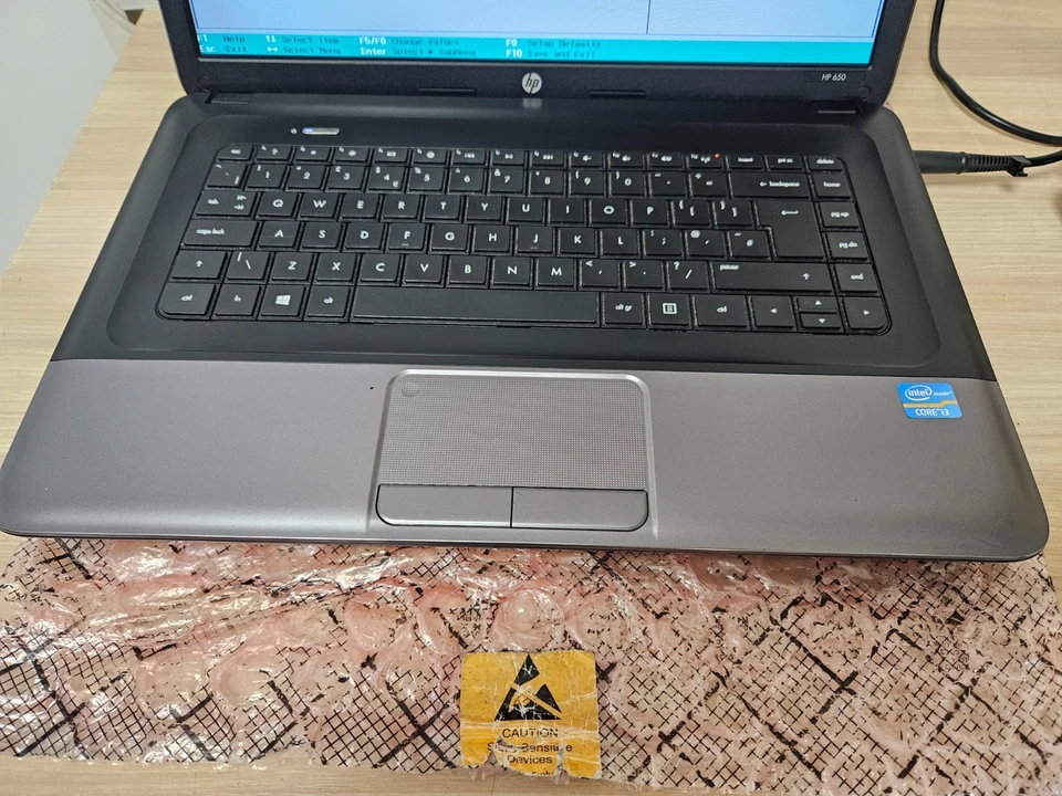 HP 650 - i3-2328M - 4GB Ram - No Storage - Image 2 of 4