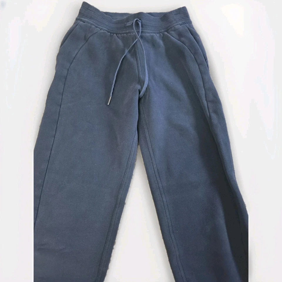 Pantalones deportivos de tiro alto Lululemon Athletica para mujer talla 4 usados en excelente estado azules Foto 4 de 4