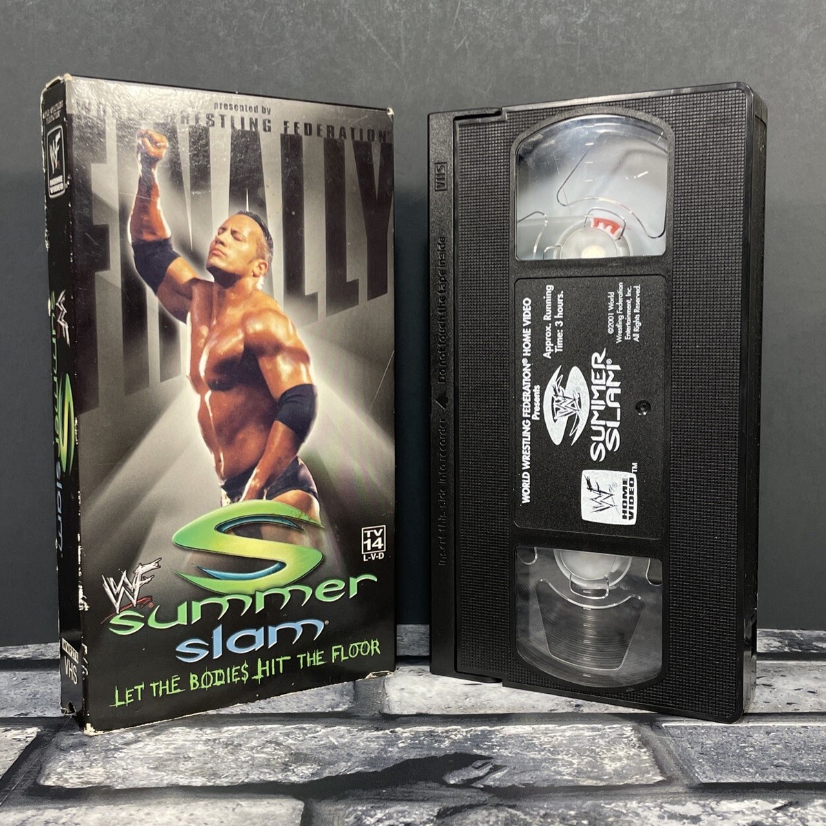 WWF サマースラム WWF SUMMER SLAM LET THE BODIES HIT THE FLOOR 2001 surprise video: 2001 WWF Summerslam VHS - YouTube